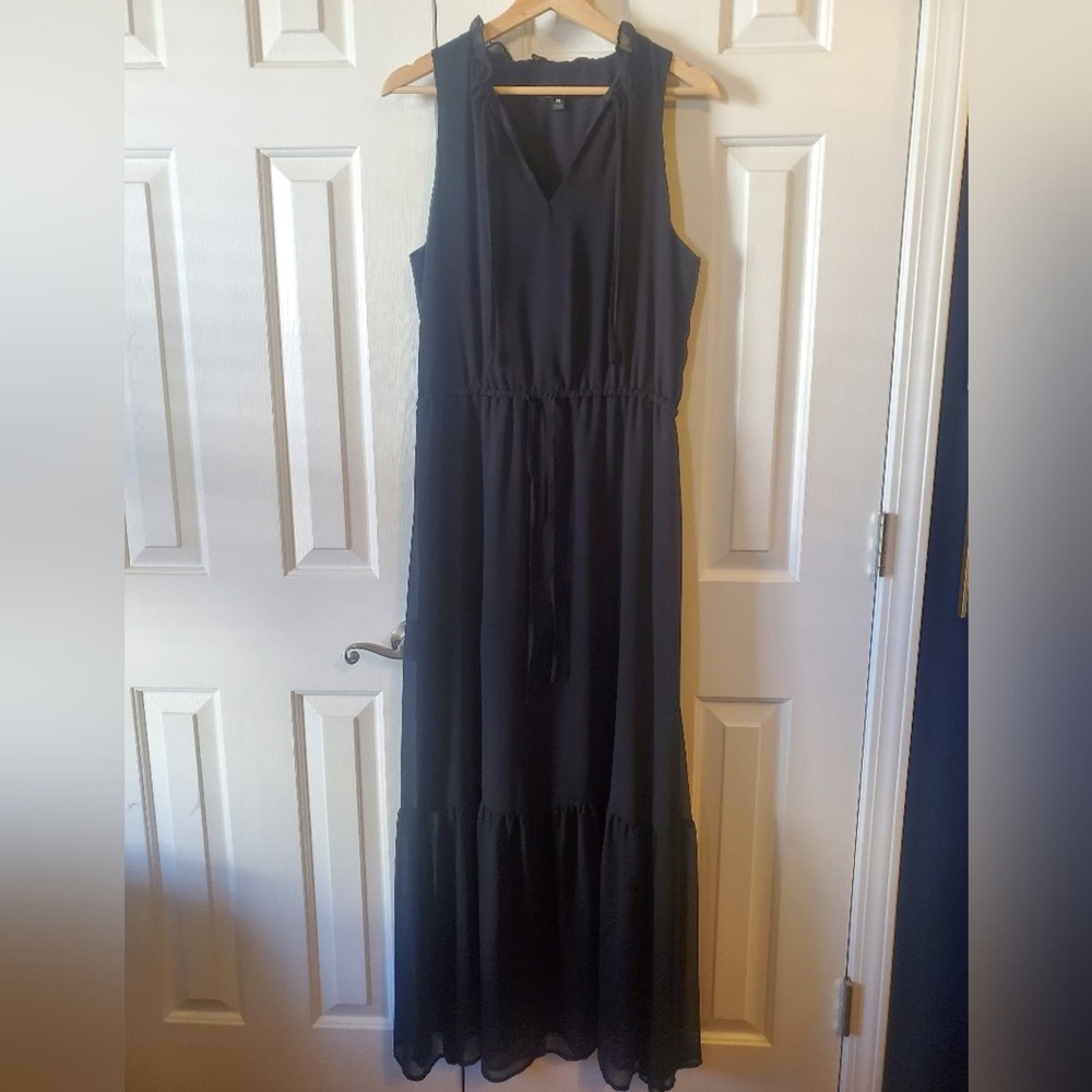 Mossimo Supply Co. Black Sleeveless V-Neck Maxi Dress